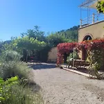 Nyaraló Mas Du Tilleul « Sous La Tonnelle » *
