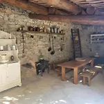 Mas Du Tilleul « Sous La Tonnelle » Nyaraló Courry